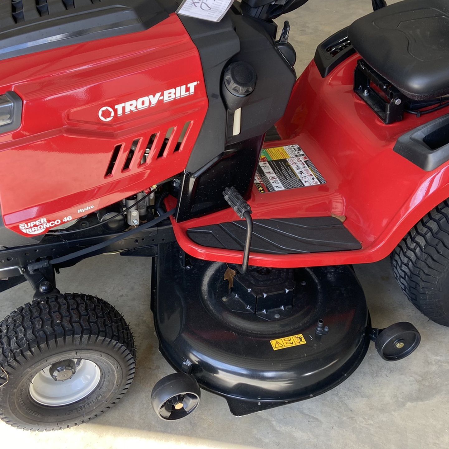 Brand New Troy Built 46 Inch Cut Super Bronco Riding Lawnmower