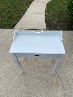 Make up table