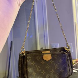 Authentic Louis Vuitton Multi Pochette