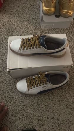 Puma Clyde Low-Top Sneakers
