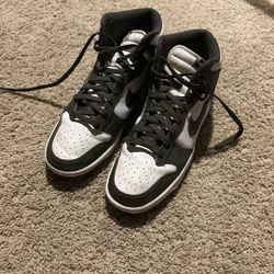Mid Olive Green Nike Dunks