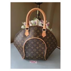 Louis Vuitton Authentic Ellipse MM Purse