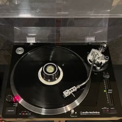 Audio-Technica AT-LP120 USB Turntable