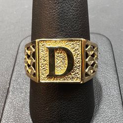 10k yellow gold ring with letter “D”