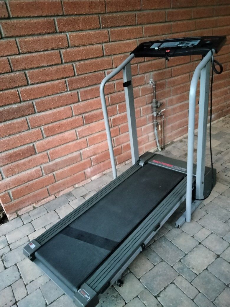 Pro-Form 525ex Treadmill