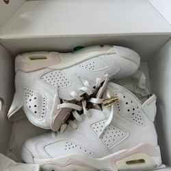 Women's Air Jordan 6 retro Gold Hoops
