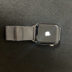 Apple Watch Series 5 