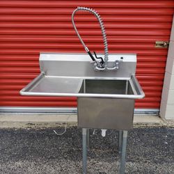 STAINLESS STEEL PREP SINK with SPRAYER