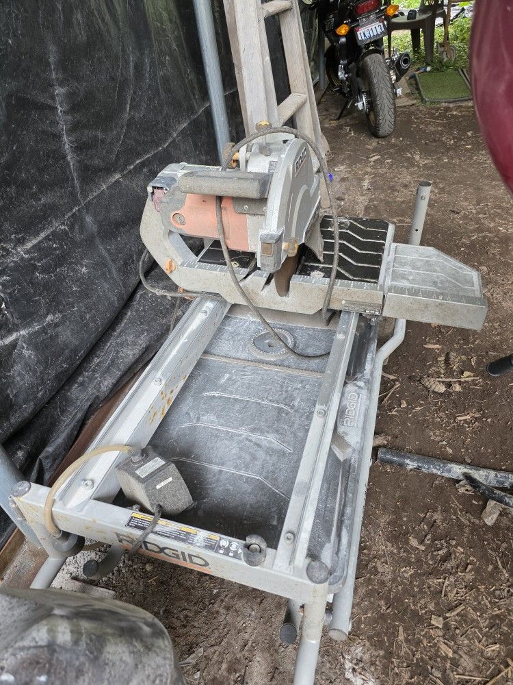 Tile Saw