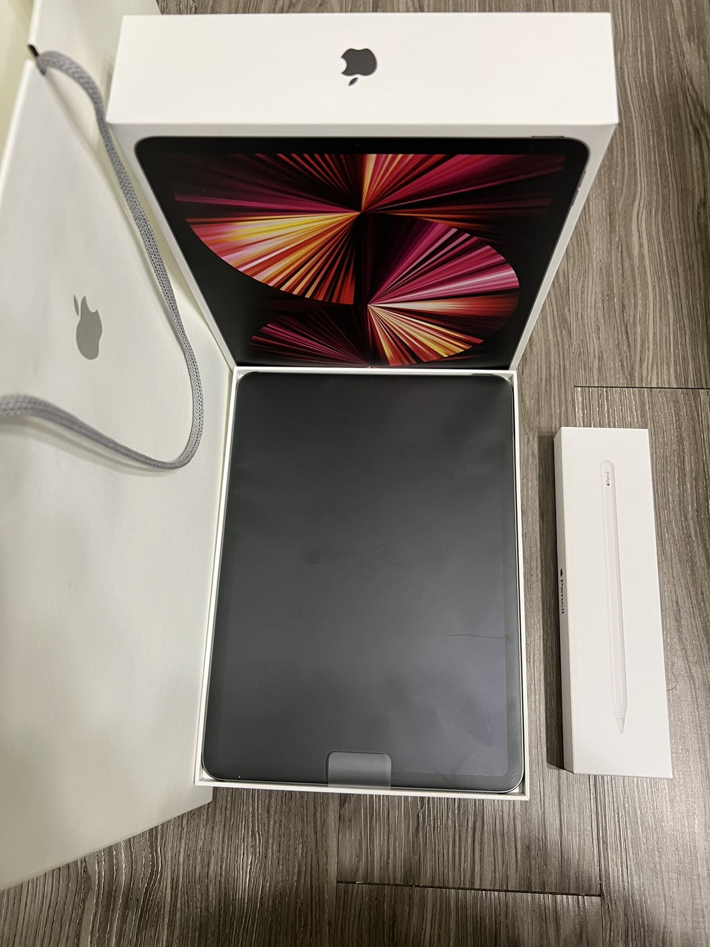 iPad Pro 11inch (3rd Generation Wi-Fi)128GB for Sale in Charlotte