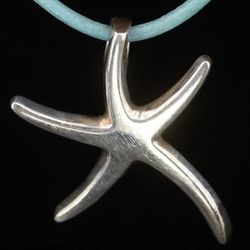 ATI 925 STERLING SILVER STARFISH PENDANT ON ADJUSTABLE LEATHER CORD.Y