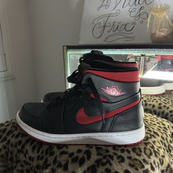 Air Jordan Mid 1