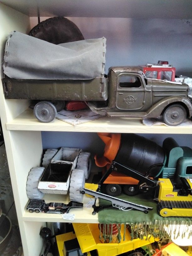 1940's Buddy L Green Army Transport Truck Located In Shelton