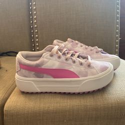 Puma sneakers (New)