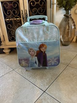 Girl suitcase Frozen Look Like New 