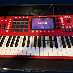 Akai MPC Key 37 Piano Beat Maker