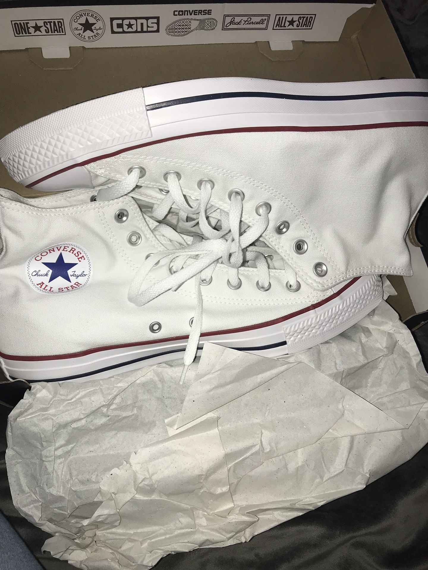 Women’s size 7 All white Converse W/ BOX