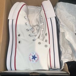 Converse Woman 7.5 $45