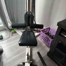 Lat Pull Down