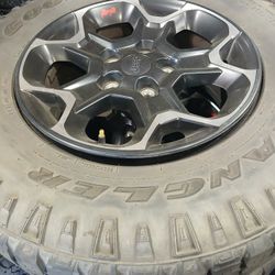 Jeep Wrangler Rubicon Rims Tires (5)
