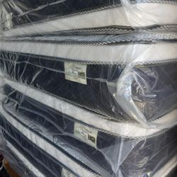 ✨️Mattress✨️
🔹️Pillow top
🔹️All sizes available
🔸️12" inches tall
🟢Queen $199
🔵Full $180
🟣Twin $150
🟡King $330
🟠Cal King $330
🔴Same day deliv