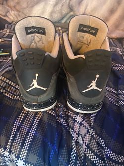 Air Jordan 3 Black Sneakers 9.5