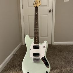 Squier Bullet Mustang HH Limited-Edition Electric Guitar Surf Green