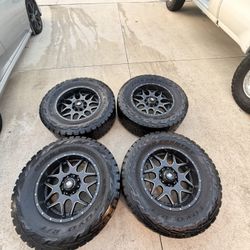 8x180 20x9+0 LRG wheels with 37/12.5/20 Toyos 