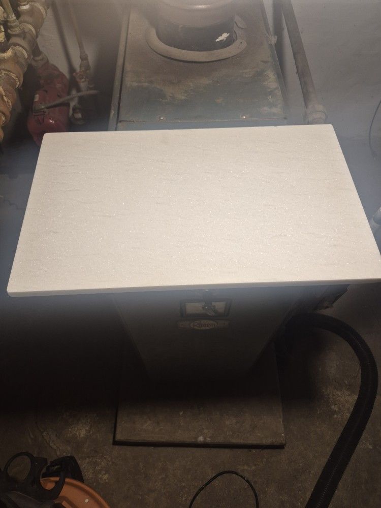 Approximately two hundred square feet of italian marble Near o'hare airport