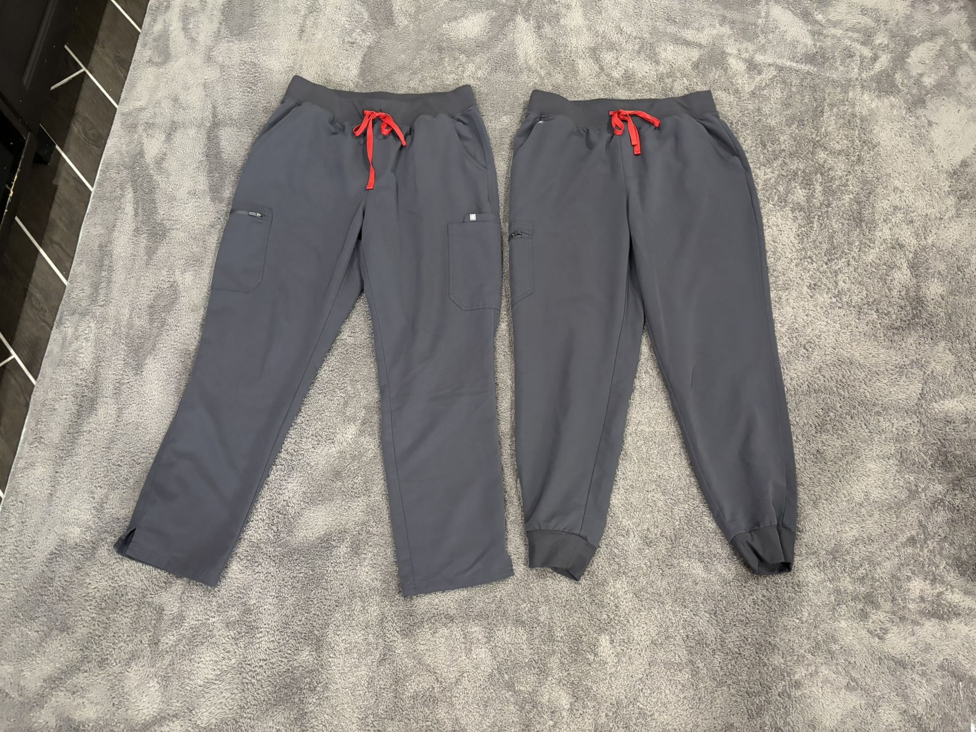 XL FIGS Charcoal Scrub Pants