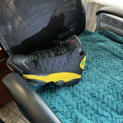 Men’s Size 13 Jordan 13s Black And Yellow