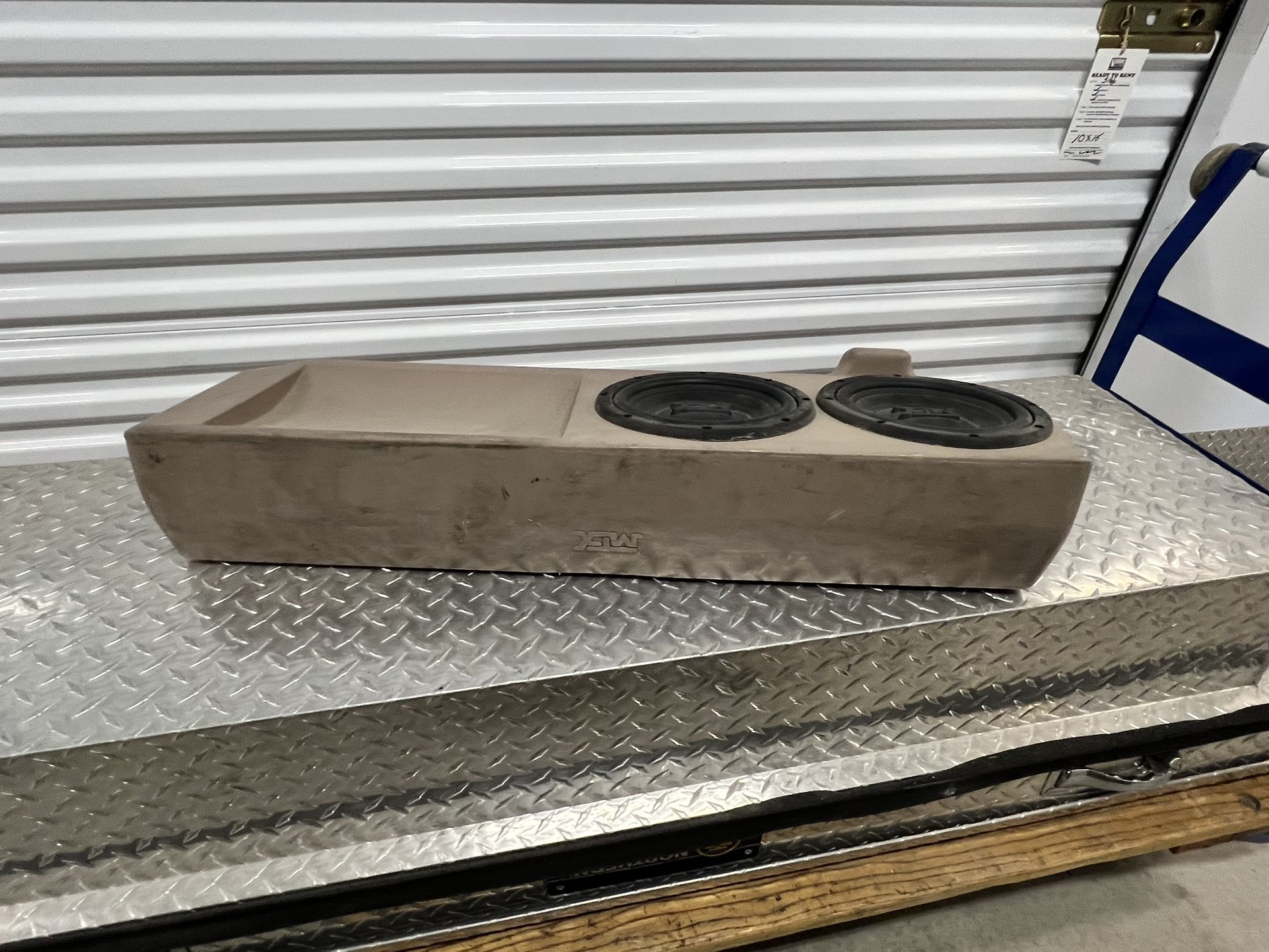 MTX Speaker Box