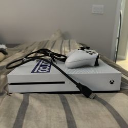Xbox One S With Controller/HDMI Cord