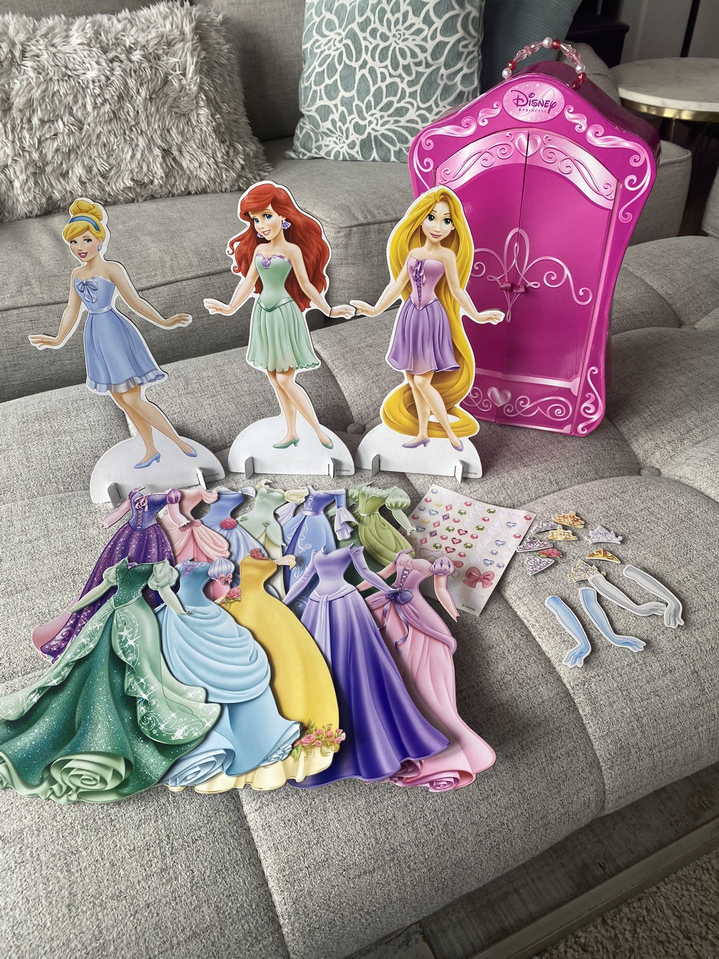 open lace back dress Princess Magic Magnetic Dress-up