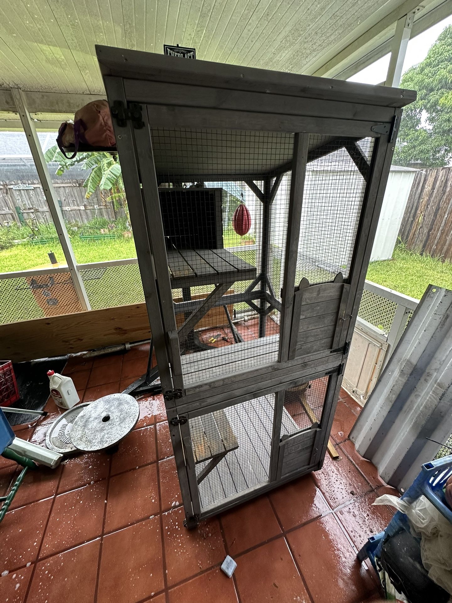 ANIMAL ENCLOSURE