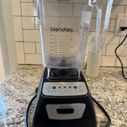 BlendTech Blender