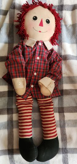  Raggedy Andy doll.