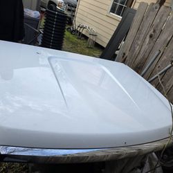 07-13 GMC Hood 