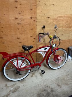 Custom Pee-wee Herman–Inspired Schwinn Cruiser