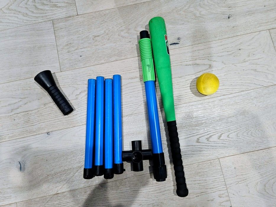 Franklin Sports Youth Batting Tee - Adjustable Height Plastic Training Tee for Kids + Toddlers - 23" to 33" Inches