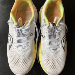 Saucony Men’s Endorphin Trainer