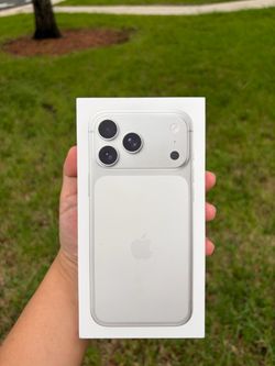 iPhone 17 PRO MAX 256GB SEALED UNLOCKED