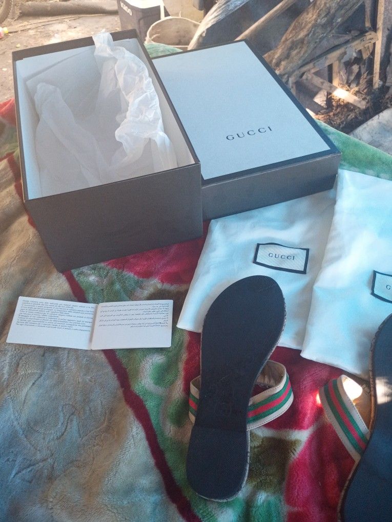 Women's Gucci Sandels Size 40!!!