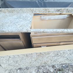 2 Muebles Para Cocina En Buenas Condiciones Todo Por $150 O Mejor Oferta 