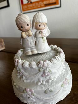 Precious Moments Wedding Cake Music Box