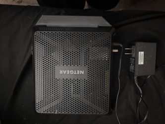 Netgear Nighthawk Ac1900 WiFi Router (Send Me An Offer)