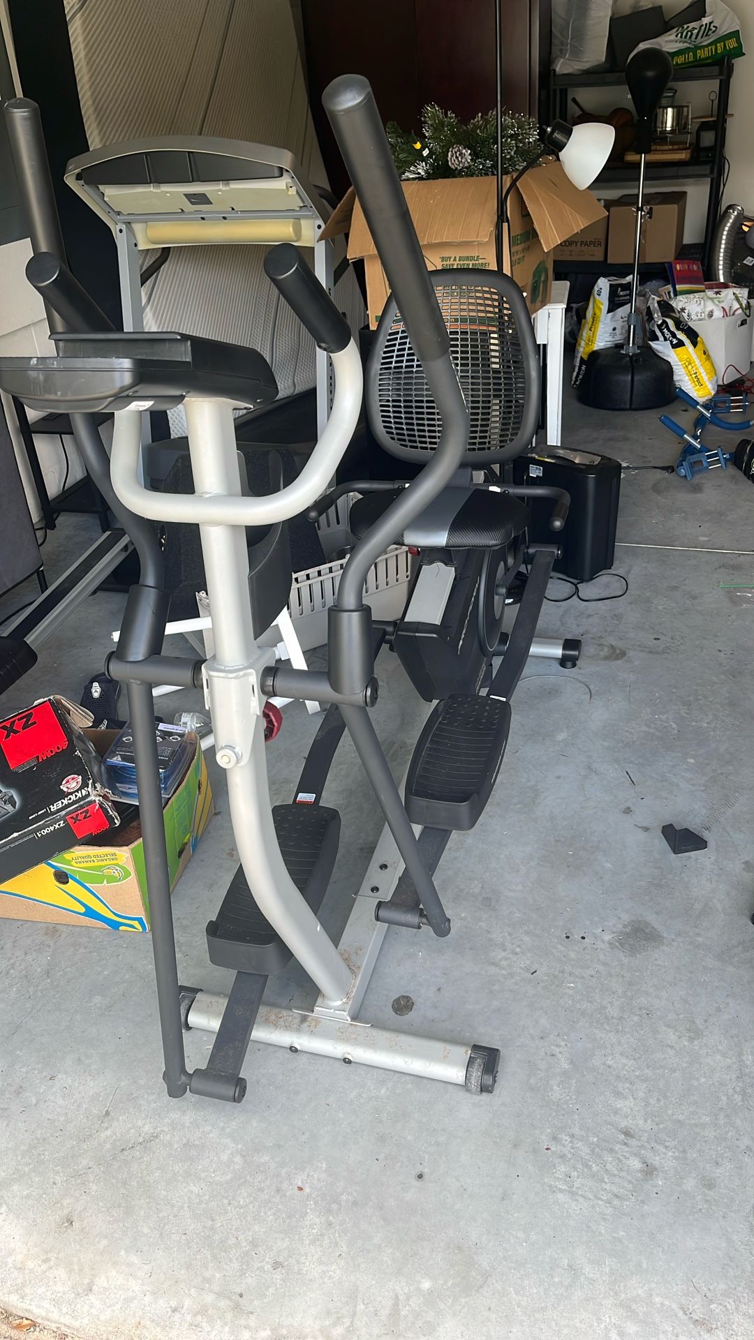 Elliptical workout machine