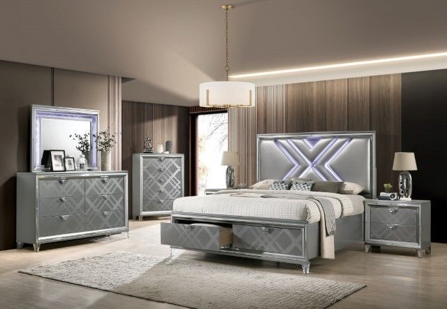 Brand New Silver 4pc Queen Bedroom Set (Available In California & Eastern King)