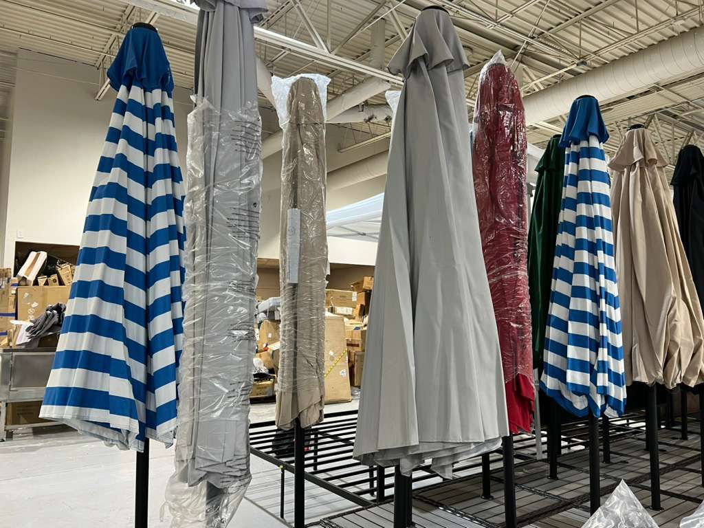 M-🔥WAREHOUSE SALE!!!🔥New Patio Umbrella Only!! Outdoor Umbrella with Push Button Tilt and Crank, Outdoor Patio Umbrellas with 8 Sturdy Ribs for Mark