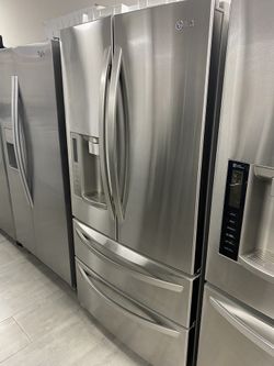 LG Refrigerador De 4 Puertas Frontales 